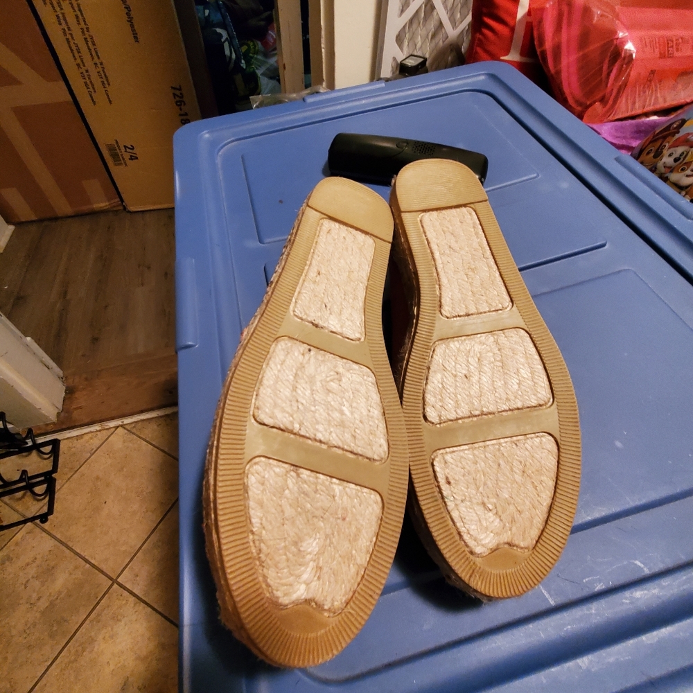 Shoes - Picture 2 of 3